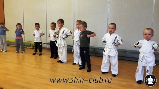 zanyatiya-karate-deti-4-5-let-9